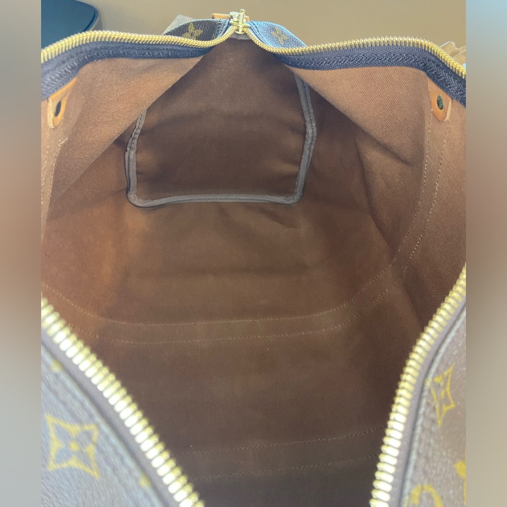 Louis Vuitton Keepall 50 Monogram Duffle Bag - Picture 14 of 16